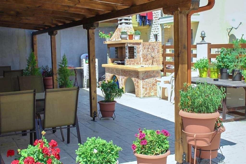 Elia Beach Modern Suites Floyitá Eksteriør bilde
